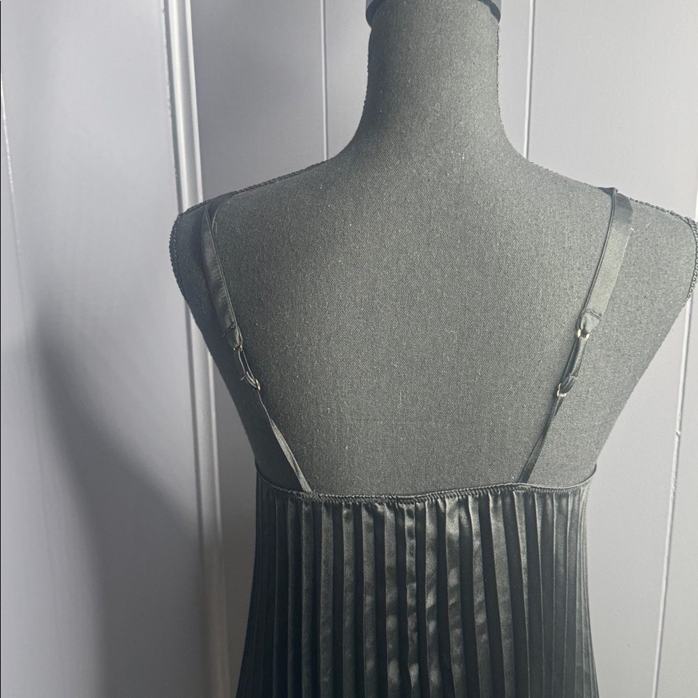 Victoria’s Secret pleated black babydoll - Picture 3 of 5